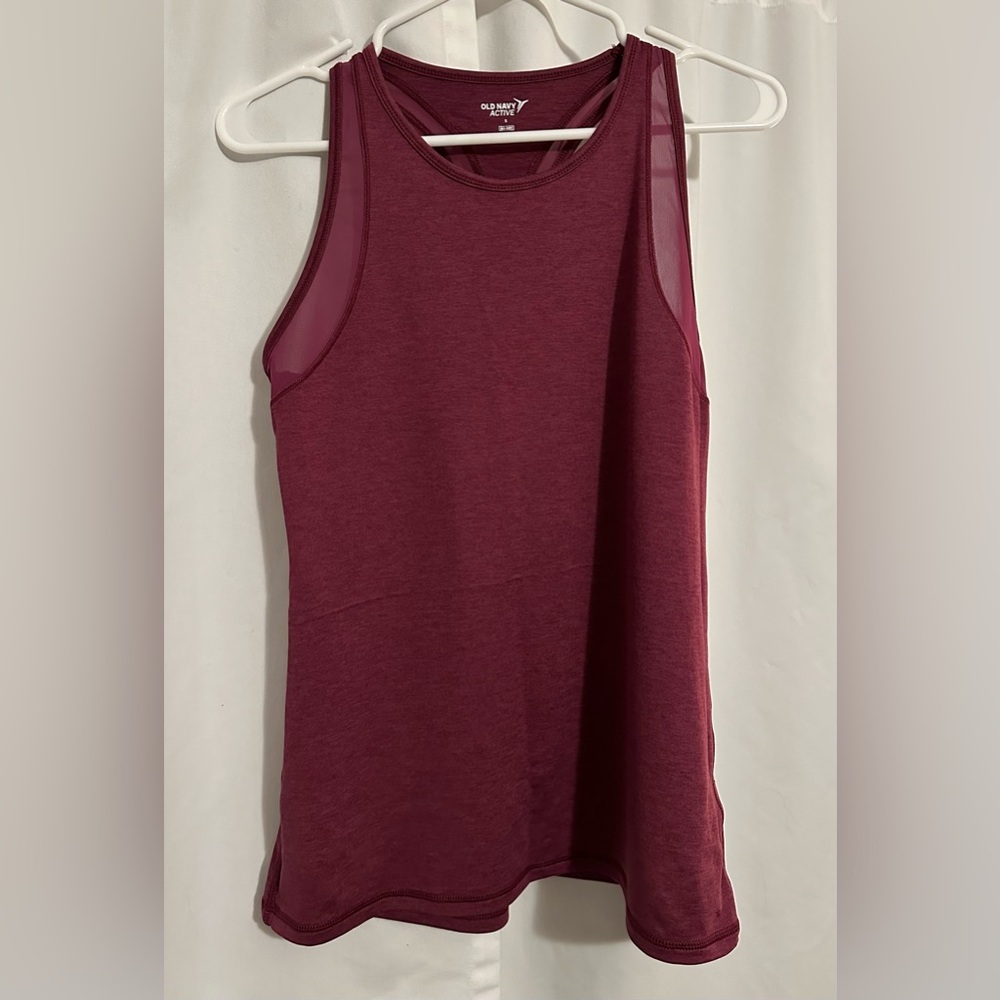 Women's Old Navy workout tank - Small